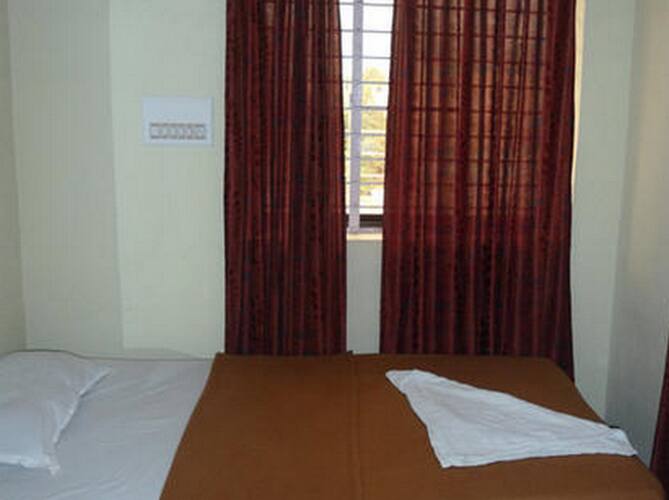 Sri Shyam Nivas Hotel, Hyderabad 3